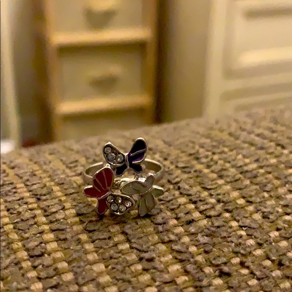 Ring - Picture 3 of 3